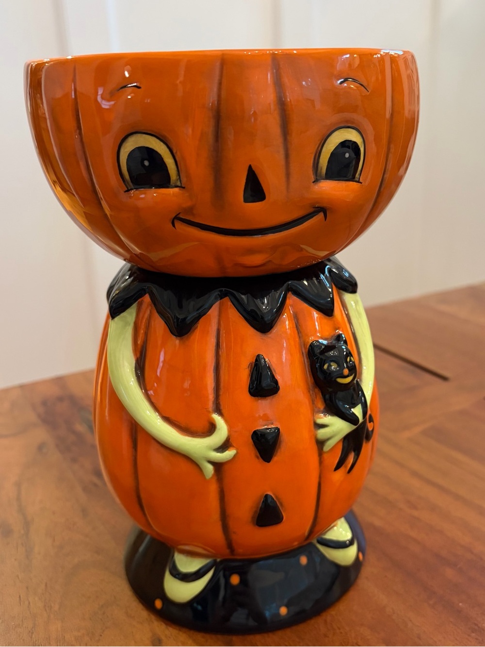 Johanna Parker Pumpkin Standing Bowl Buddy Halloween Transpac Ceramic Candy Dish